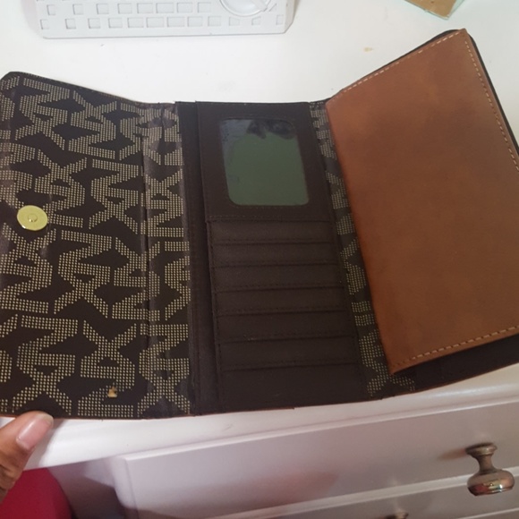 Wallet - Picture 2 of 7